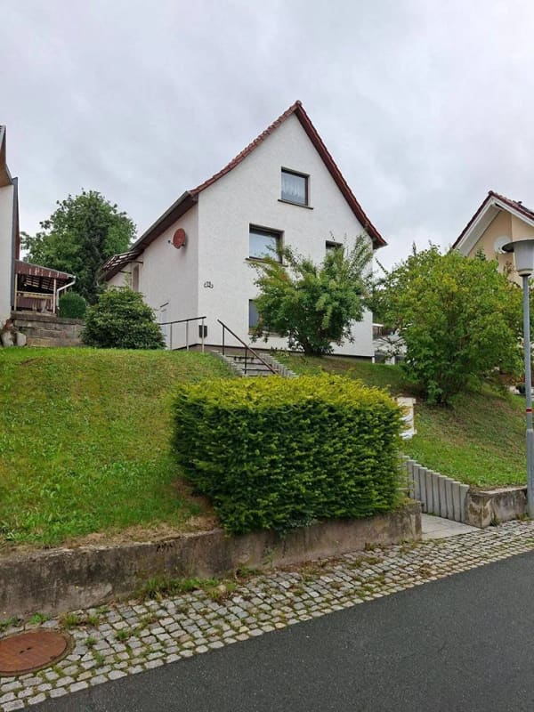 Immobilie in Sonnenstein - Familienfreundliches Zuhause mit Garten – Einfamilienhaus in Sonnenstein OT Jützenbach - Bild 0
