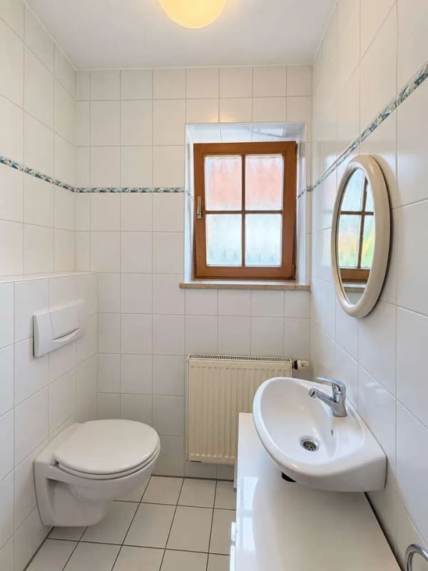 Immobilie in Köfering - Ein Zuhause im Grünen – gepflegte Doppelhaushälfte mit Garten und Balkon in Köfering - Bild 3