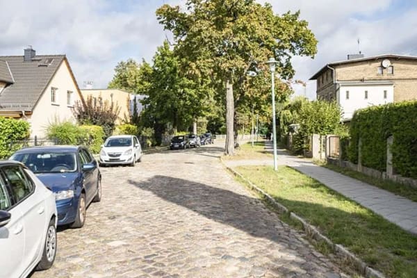 Immobilie in Birkenwerder - Kapitalanlage, die aus der Reihe tanzt: 2-Zimmer-Wohnung mit eigenem Eingang, Gartenanteil und Tiefg - Bild 4