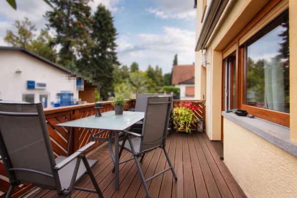 Immobilie in Erlensee - Viel Raum für Ihre Zukunft: Zweifamilienhaus mit vermieteter Einheit in Erlensee - Bild 1