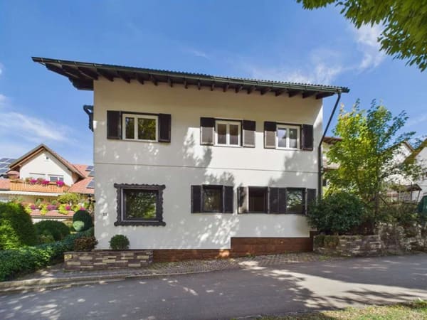 Immobilie in Baiersbronn - MFH: Aufteiler aufgepasst! 3 x 3 Zimmer-Whg., gute Lage, Ausbaupotential, Balkon, Aussicht, Terrasse - Bild 0