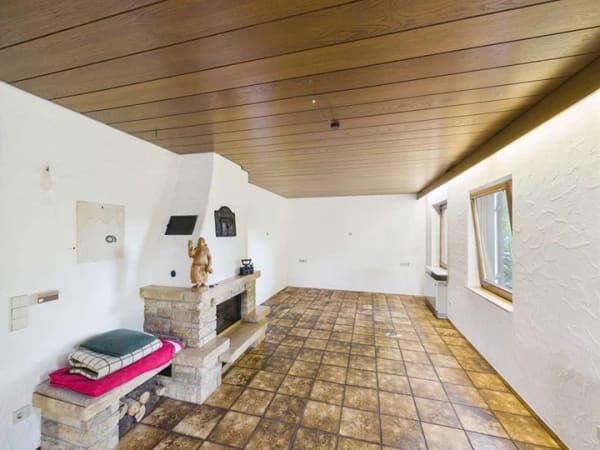 Immobilie in Baiersbronn - MFH: Aufteiler aufgepasst! 3 x 3 Zimmer-Whg., gute Lage, Ausbaupotential, Balkon, Aussicht, Terrasse - Bild 3