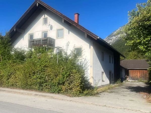 Immobilie in Bad Reichenhall - Renovierungsbedürftiges Bauernhaus mit 3 Wohnungen und Nebengebäude!
Auch für Hausneubau geeignet! - Bild 0