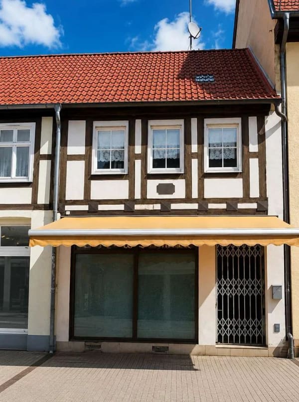 Immobilie in Burg - Dieses Haus wartet nicht nur auf einen Käufer. Es wartet auch auf jemanden mit Visionen. - Bild 3