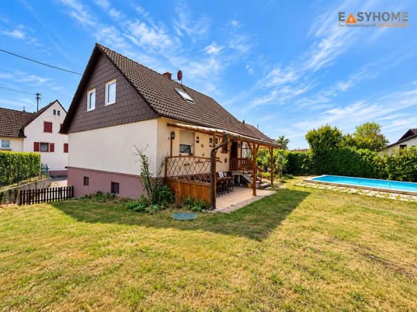 Immobilie in Ehrenkirchen - Haus in Ehrenstetten: Sanieren oder neu bauen? 746 m² in besonderer Lage - Bild 1