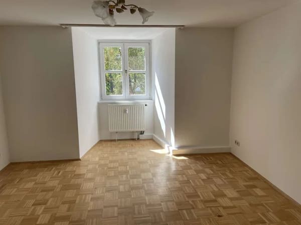 Immobilie in Obertraubling - Wasserschloss Gebelkofen: wunderschöne Wohnung, Idylle pur - Bild 1