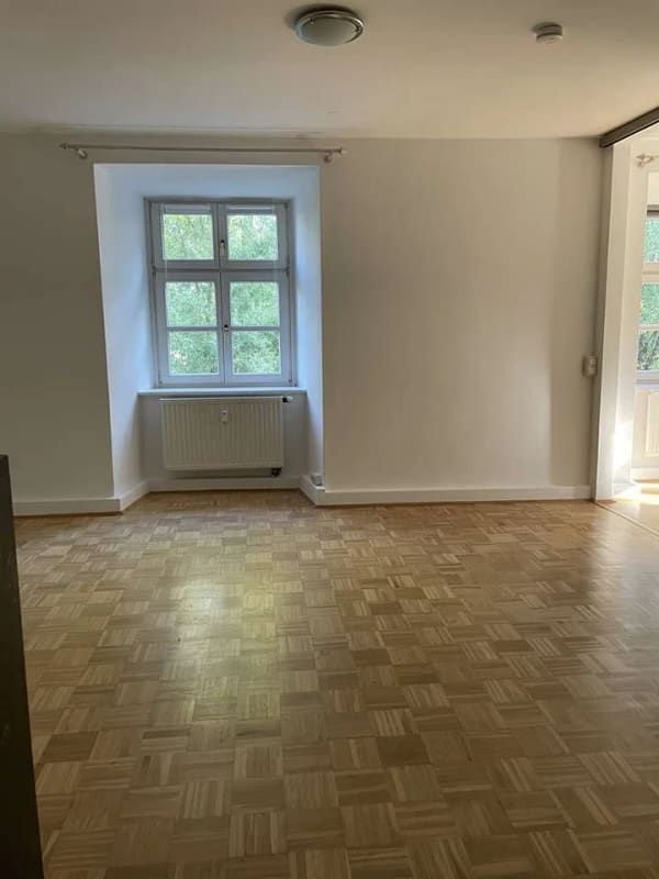 Immobilie in Obertraubling - Wasserschloss Gebelkofen: Hervorragende 2-Zimmker-Wohnung, Idylle pur - Bild 0