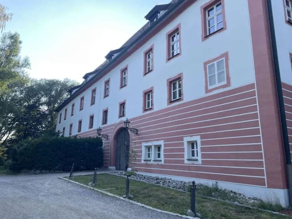 Immobilie in Obertraubling - Wasserschloss Gebelkofen: Hervorragende 2-Zimmker-Wohnung, Idylle pur - Bild 3