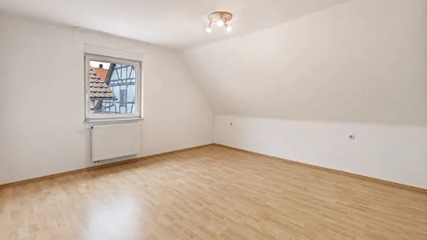 Immobilie in Wurmberg - Haus mit Einliegerwohnung und Scheune in Wurmberg - Bild 1