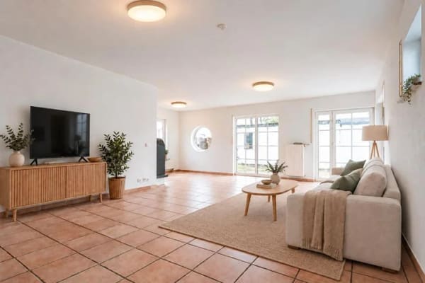 Immobilie in Niefern-Öschelbronn - Doppelhaushälfte mit 5 Zimmern,162 m², Garten, Garage, bezugsfrei - Bild 0
