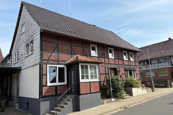 Immobilie in Kalefeld - Ländlicher Charme trifft Wohnvielfalt - Zweifamilienhaus mit Anbau und Garten in Sebexen! - Bild 1