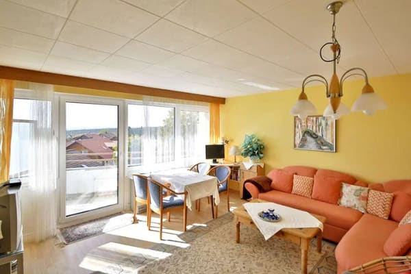 Immobilie in Altensteig - Ihre kleine Auszeit im Schwarzwald – 2 Zimmer mit Balkon und herrlicher Aussicht - Bild 2