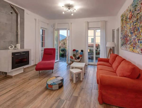 Immobilie in Wensin - Renovierte Apartment mit Seeblick, Privatgarten, Pools & Garage in Lierna - Bild 1