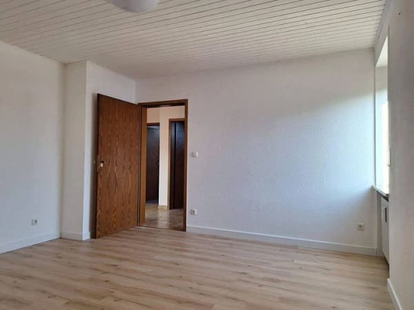 Immobilie in Beratzhausen - 3,5 Zimmer Wohnung mit Balkon und Garten - Bild 4