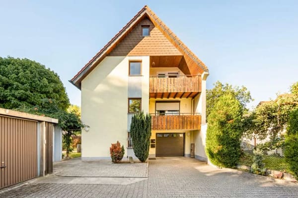 Immobilie in Ottersweier - Wohnen mit Weitblick – großzügige Wohnung mit Pool und Garten - Bild 0