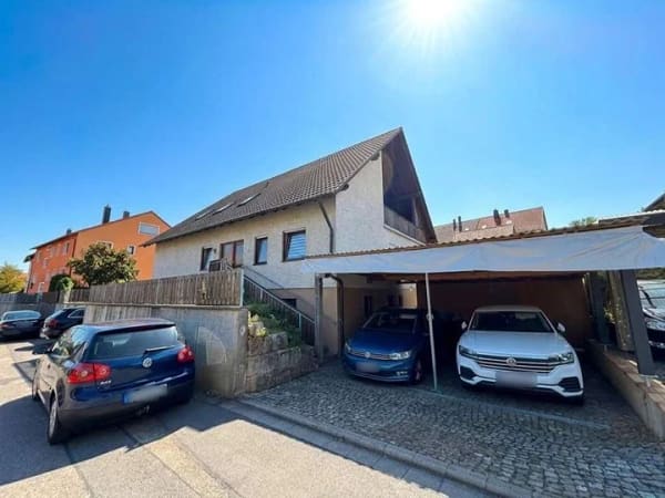 Immobilie in Großhabersdorf - Natur direkt vor der Tür! Gepflegtes Zweifamilienhaus in ruhiger Lage von Großhabersdorf - Bild 0