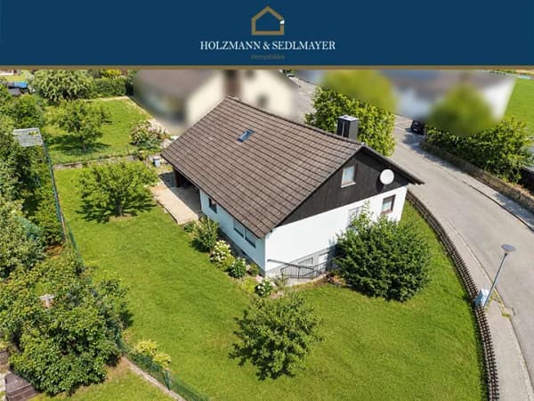 Immobilie in Adlkofen - Selbermachen lohnt sich-Raum für Ihre Ideen: 
Renovierungsbedürftiges EFH im Erbbaurecht in Adlkofe - Bild 0