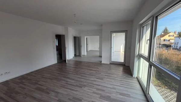 Immobilie in Walluf - Ihr neues Zuhause in Walluf: Helles Wohnen mit großem Südbalkon - Bild 2