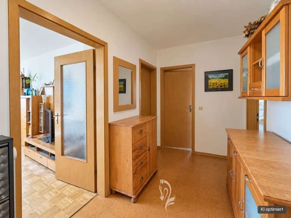 Immobilie in Estenfeld - Drei Zimmer mit Südbalkon- Gepflegte Eigentumswohnung mit  Stellplatz und Kellerraum in ruhiger Lage - Bild 4