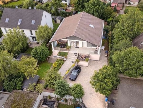 Immobilie in Erzhausen - EIN HAUS VOLLER MÖGLICHKEITEN: Großzügiges Wohnen, vermietete Gartenwohnung, eigene Einfahrt & mehr! - Bild 0