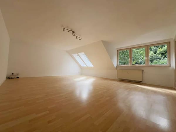 Immobilie in Plate - Wohnen mit Charakter: 4-Zimmer-Wohnung in Plate - Bild 0