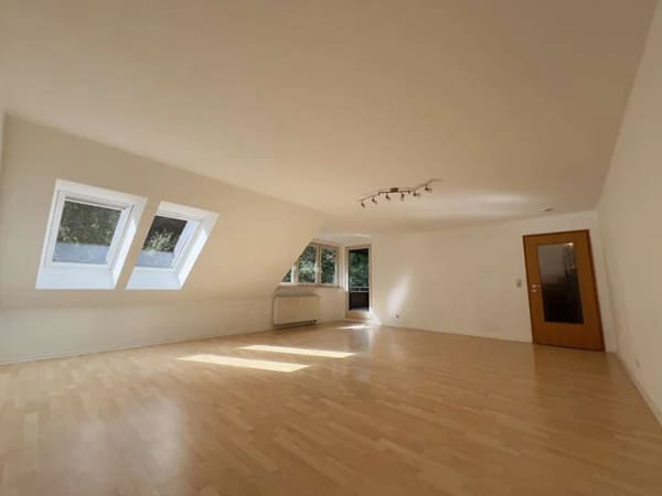 Immobilie in Plate - Wohnen mit Charakter: 4-Zimmer-Wohnung in Plate - Bild 1