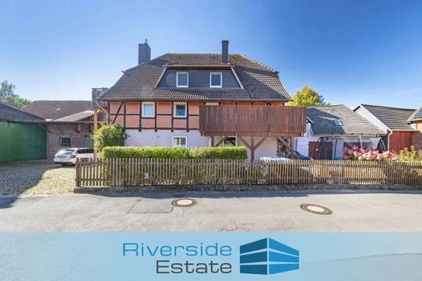 Immobilie in Aerzen - Groß Berkel | Vermietetes 3-Familienhaus mit Scheune, Garagen & ca. 320 m² Wohnfläche! - Bild 0