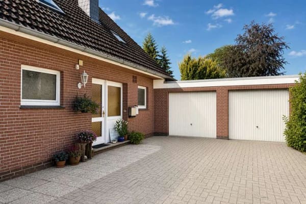 Immobilie in Schortens - Einziehen, vermieten, profitieren – 2-Familienhaus mit sofortigem Mehrwert in Schortens-Grafschaft! - Bild 3
