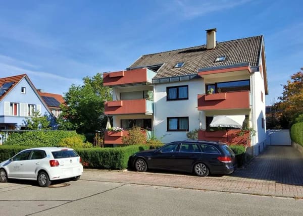 Immobilie in Kirchzarten - Kirchzarten - bezugsfreie 2 ZW mit EBK und zwei Balkonen - Bild 0
