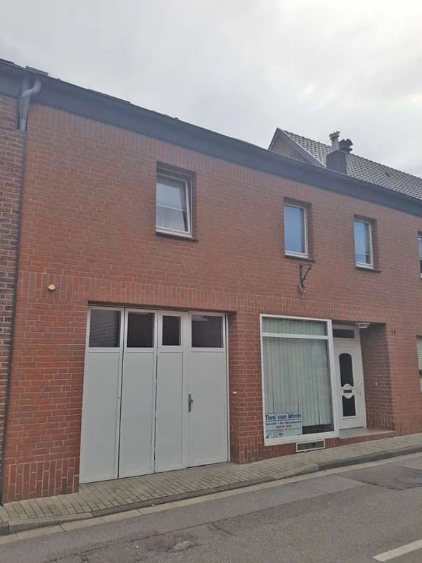 Immobilie in Erkelenz - Gepflegtes Wohnhaus mit Nebengebäude in 41812 Erkelenz-Kückhoven - Bild 1