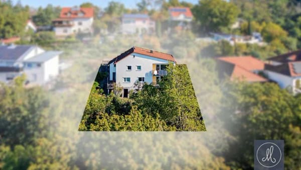 Immobilie in Regenstauf - Seltene Panoramalage-Modernisiertes ZFH mit traumhaftem Weitblick - Bild 0