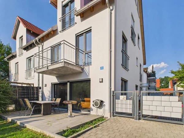 Immobilie in Nandlstadt - Neuwertiges Zuhause mit modernster Ausstattung und Wellnesspotenzial - Bild 0
