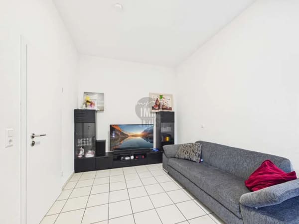 Immobilie in Mundelsheim - MITTEN IN MUNDELSHEIM – 3,5-ZIMMER-ERDGESCHOSSWOHNUNG MIT ZWEI BÄDERN - Bild 2