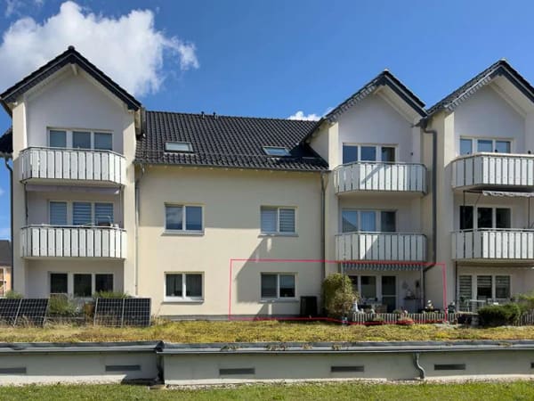 Immobilie in Oelsnitz/Erzgeb. - Vermietete 3-Zimmer-Eigentumswohnung mit Terrasse und Tiefgaragenstellplatz - Bild 2