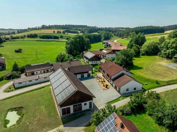 Immobilie in Dietersburg - Mehr als nur Wohnen!
Platz für 2 Generationen und Beruf - Bild 1
