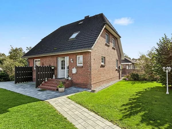 Immobilie in Wanderup - Platz für die ganze Familie: Wohnparadies mit Wintergarten, Sauna und Einliegerpotenzial in Wanderup - Bild 1