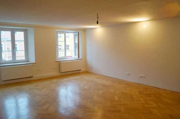 Immobilie in Pfarrkirchen - Attraktives Wohn/ Geschäftshaus am Stadtplatz Pfarrkirchen - Bild 0