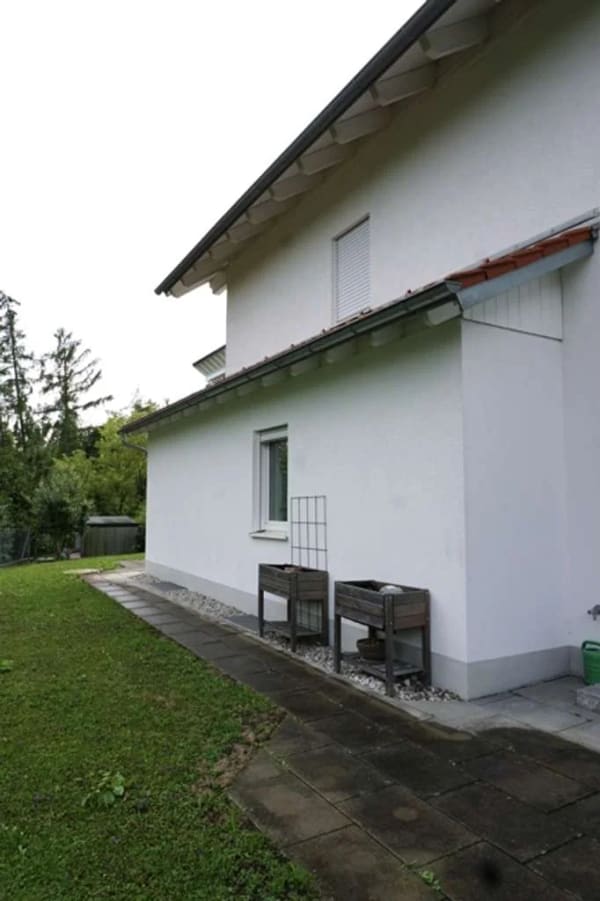Immobilie in Greifenberg - Repräsentative Doppelhaushälfte nähe Ammersee mit Bergblick incl. kann sofort bezogen werden - Bild 1