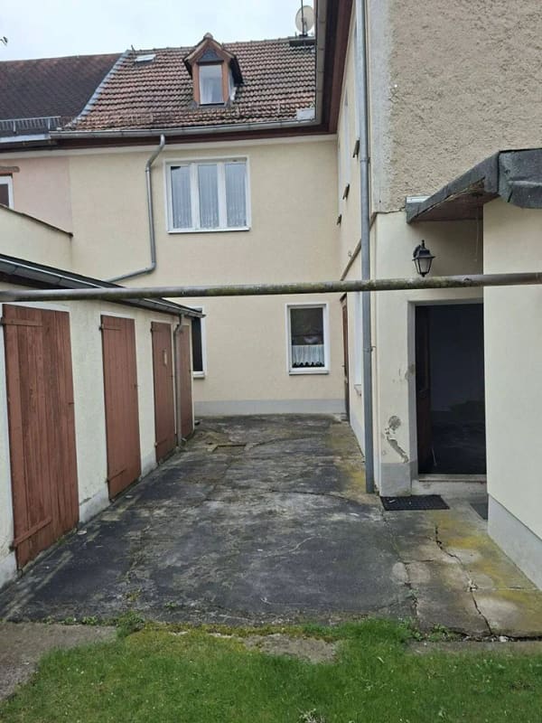 Immobilie in Glauchau - Kleines Reihenhaus mit Garage in ruhiger Lage - Bild 1