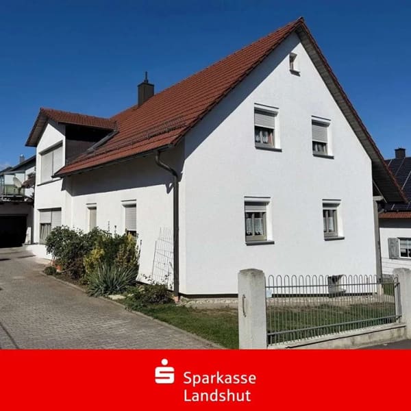 Immobilie in Ergoldsbach - Zwei Wohneinheiten. Eine Kapitalanlage. - Bild 0