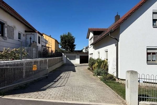Immobilie in Ergoldsbach - Zwei Wohneinheiten. Eine Kapitalanlage. - Bild 3