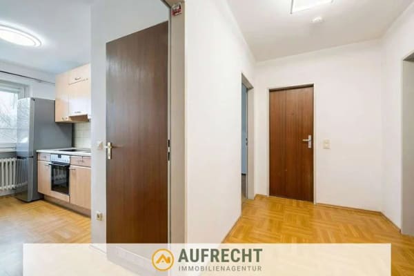 Immobilie in Dachau - A U F R E C H T °AN DER S2° 2 Zi.-Wohnung mit großem Süd-Balkon und Garage in ruhiger Lage in Dachau - Bild 2