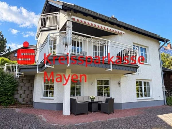 Immobilie in Polch - Gepflegtes Einfamilienhaus mit Blick über Polch - Bild 0