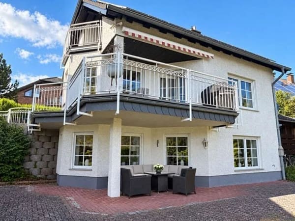 Immobilie in Polch - Gepflegtes Einfamilienhaus mit Blick über Polch - Bild 1