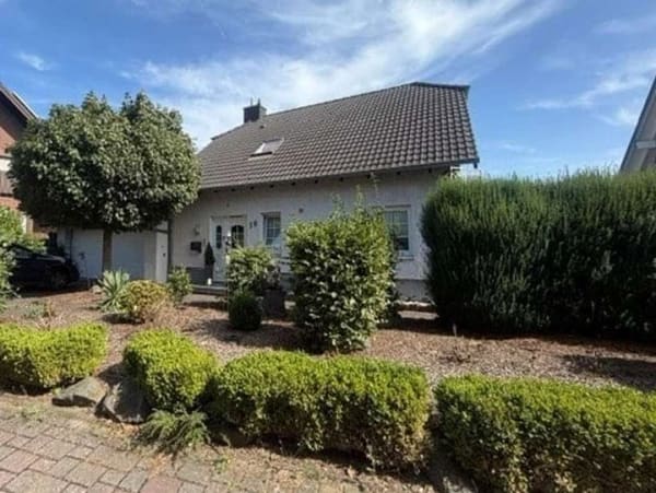 Immobilie in Polch - Gepflegtes Einfamilienhaus mit Blick über Polch - Bild 2