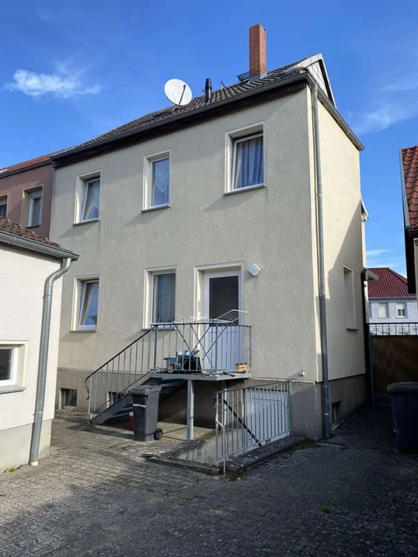 Immobilie in Kalbe (Milde) - ++ 2 PARTEIENHAUS mit Nebengelass und GARTEN ++ - Bild 2