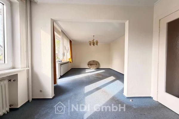 Immobilie in Wedel - Handwerker aufgepasst! Einfamilienhaus in guter Lage mit viel Potenzial – ideal für Selbermacher, Sa - Bild 1