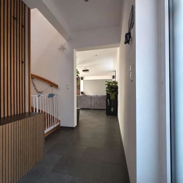 Immobilie in Dietenhofen - [PROVISIONSFREI] Helle 4 Zimmer Maisonette mit EBK, überdachter Terrasse und 2 Garagenplätzen - Bild 4