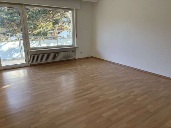 Immobilie in Hirschberg an der Bergstraße - SEHR  SCHÖNE 2-ZIMMER-WOHNUNG MIT BALKON, GARAGE UND KELLER IN LEUTERSHAUSEN ZU VERKAUFEN - Bild 2