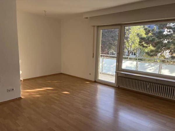 Immobilie in Hirschberg an der Bergstraße - SEHR  SCHÖNE 2-ZIMMER-WOHNUNG MIT BALKON, GARAGE UND KELLER IN LEUTERSHAUSEN ZU VERKAUFEN - Bild 3